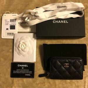 SOLD ❤️ Authentic Chanel ocase coin purse